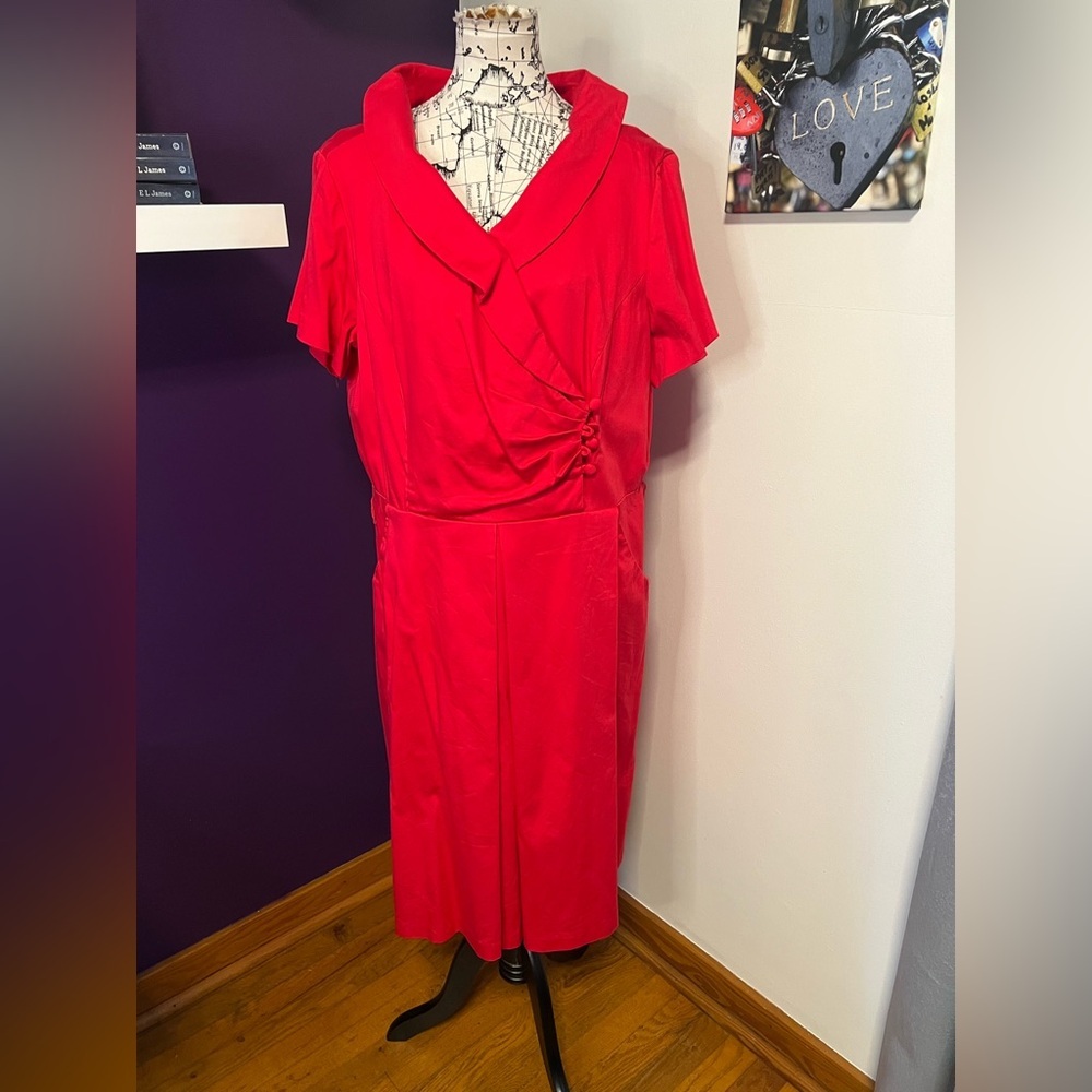 Julian Taylor Plus Size Short Sleeve Dress